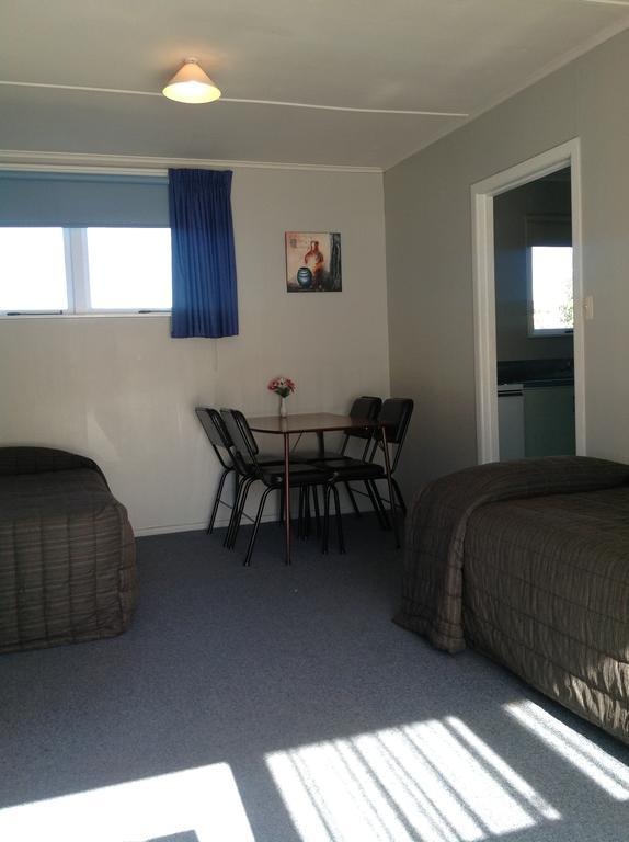 Camberley Court Motel Hastings Room photo